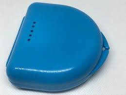 Skinnebox, lyseblå med huller, 10 stk.